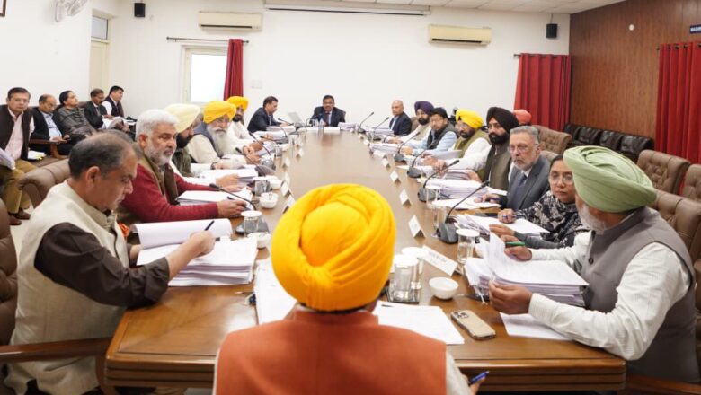 ਮੁੱਖ ਮੰਤਰੀ ਭਗਵੰਤ ਸਿੰਘ ਮਾਨ ਦੀ ਅਗਵਾਈ ਵਿੱਚ ਵਜ਼ਾਰਤ ਵੱਲੋਂ ‘ਪੰਜਾਬ ਸਰਕਾਰ ਖੁਰਾਕ ਪ੍ਰੋਗਰਾਮ’ ਦੇ ਇਤਿਹਾਸਕ ਫੈਸਲੇ ਨੂੰ ਹਰੀ ਝੰਡੀ, ਐਨ.ਐਫ.ਐਸ.ਏ. ਅਧੀਨ 40 ਲੱਖ ਪਰਿਵਾਰਾਂ ਨੂੰ ਕਣਕ, ਦਾਲ, ਖੰਡ, ਤੇਲ ਅਤੇ ਲੂਣ ਮਿਲੇਗਾ