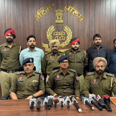 ਬਠਿੰਡਾ ਪੁਲਿਸ ਨੇ ਦੋ ਵਿਅਕਤੀਆਂ ਨੂੰ 8,27,600 ਪਰੇਗਾਬਾਲਨ ਕੈਪਸੂਲ ਆਈ.ਪੀ 300 ਐੱਮ.ਜੀ, 20000 ਟਰਾਮਾਡੋਲ ਗੋਲੀਆਂ  ਸਮੇਤ ਦਬੋਚਿਆ।