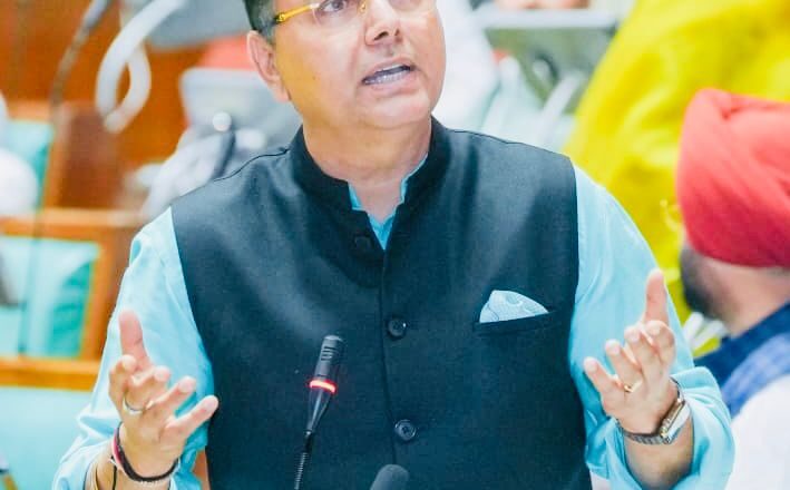 ਅਮਨ ਅਰੋੜਾ ਵੱਲੋਂ ਬੱਚਿਆਂ ਦੀ ਸੁਰੱਖਿਆ ਲਈ ਉਮਰ ਦੇ ਆਧਾਰ ‘ਤੇ ਸੋਸ਼ਲ ਮੀਡੀਆ ਦੀ ਵਰਤੋਂ ਸਬੰਧੀ ਨਿਯਮ ਬਣਾਉਣ ਦੀ ਵਕਾਲਤ