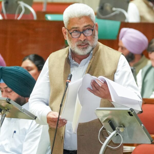 ਕੇਂਦਰ ਦੀ ਅਸਫ਼ਲ ਵਿਦੇਸ਼ ਨੀਤੀ ਬਾਰੇ ਪੰਜਾਬ ਵਿਧਾਨ ਸਭਾ ਵਿੱਚ ਮਤਾ ਪੇਸ਼; ਮਤੇ ‘ਤੇ ਕੱਲ੍ਹ ਹੋਵੇਗੀ ਵਿਸਥਾਰ ਸਹਿਤ ਚਰਚਾ