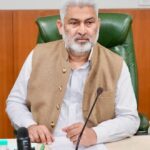 ਕੇਂਦਰ ਸਰਕਾਰ ਨੂੰ ਪੱਛਮੀ ਏਸ਼ੀਆ ਵਿੱਚ ਤਣਾਅ ਦੇ ਮੱਦੇਨਜ਼ਰ ਐਲਪੀਜੀ, ਪੈਟਰੋਲ, ਡੀਜ਼ਲ ਦੀ ਕੋਈ ਕਮੀ ਨਹੀਂ ਆਉਣ ਦੇਣੀ ਚਾਹੀਦੀ: ਲਾਲ ਚੰਦ ਕਟਾਰੂਚੱਕ