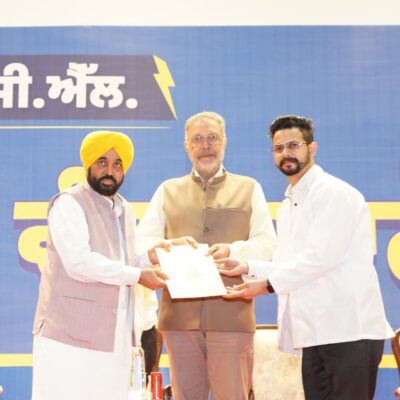 ਪਿਛਲੀਆਂ ਸਰਕਾਰਾਂ ਨੇ ਦਹਾਕੇ ਤੋਂ ਵੱਧ ਸਮੇਂ ਤੱਕ ਨੌਜਵਾਨਾਂ ਨੂੰ ਨੌਕਰੀਆਂ ਤੋਂ ਵਾਂਝਾ ਰੱਖਿਆ, ‘ਆਪ` ਸਰਕਾਰ ਨੇ ਸਿਰਫ਼ ਚਾਰ ਸਾਲਾਂ ਵਿੱਚ ਮੈਰਿਟ ਦੇ ਆਧਾਰ ਉੱਤੇ ਬਿਨਾਂ ਰਿਸ਼ਵਤ ਤੋਂ  65,000 ਤੋਂ ਵੱਧ ਸਰਕਾਰੀ ਨੌਕਰੀਆਂ ਦਿੱਤੀਆਂ: ਮੁੱਖ ਮੰਤਰੀ ਭਗਵੰਤ ਸਿੰਘ ਮਾਨ