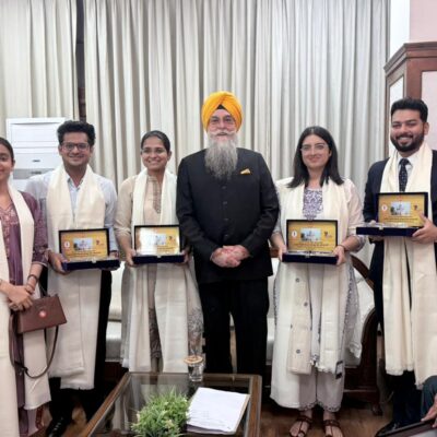 ਸਪੀਕਰ ਨੇ ਸਿਵਲ ਸੇਵਾਵਾਂ ਪ੍ਰੀਖਿਆ ਦੇ ਸਫ਼ਲ ਵਿਦਿਆਰਥੀਆਂ ਨੂੰ ਪੰਜਾਬ ਵਿਧਾਨ ਸਭਾ ਵਿੱਚ ਕੀਤਾ ਸਨਮਾਨਿਤ