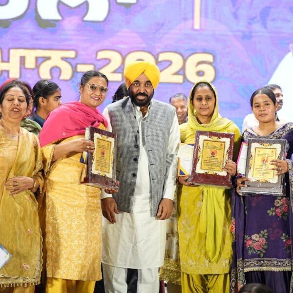 ਘਰ ਚਲਾਉਣ ਵਾਲੀਆਂ ਔਰਤਾਂ ਨੂੰ ਹੁਣ ਦੇਸ਼ ਚਲਾਉਣਾ ਚਾਹੀਦਾ: ਮੁੱਖ ਮੰਤਰੀ ਭਗਵੰਤ ਸਿੰਘ ਮਾਨ
