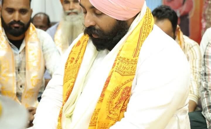 ਕੈਬਨਿਟ ਮੰਤਰੀ ਹਰਜੋਤ ਬੈਂਸ ਵੱਲੋਂ ਹਨੂੰਮਾਨ ਜਨਮ ਉਤਸਵ ਮੌਕੇ ਕੋਟਲਾ ਆਸ਼ਰਮ ਦਾ ਦੌਰਾ