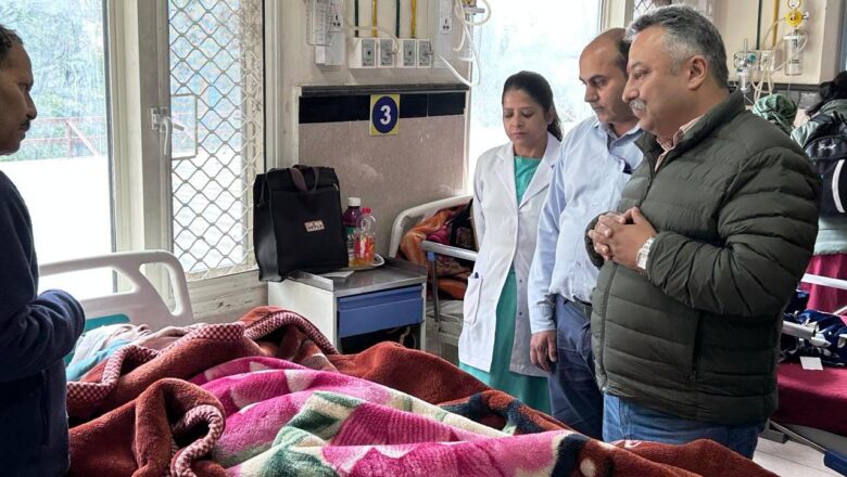 शिक्षा मंत्री ने सड़क दुर्घटना में घायल शिक्षकों का जाना कुशल-क्षेम