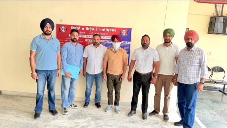 ਵਿਜੀਲੈਂਸ ਬਿਊਰੋ ਵੱਲੋਂ 15,000 ਰੁਪਏ ਰਿਸ਼ਵਤ ਲੈਂਦਾ ਲੇਖਾਕਾਰ ਰੰਗੇ ਹੱਥੀਂ ਕਾਬੂ
