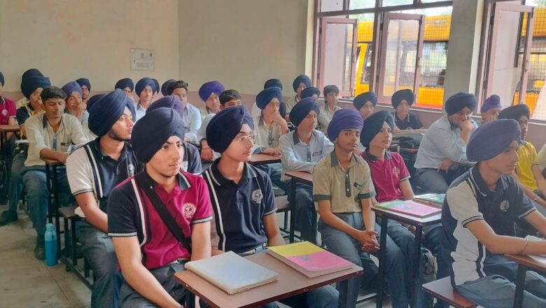 ਰਾਸ਼ਟਰੀ ਡੇਂਗੂ ਦਿਵਸ ਮੌਕੇ ਸਿਹਤ ਬਲਾਕ ਮਹਿਲਕਲਾਂ ਵਿਖੇ ਲਗਾਏ ਗਏ ਜਾਗਰੂਕਤਾ ਕੈਂਪ