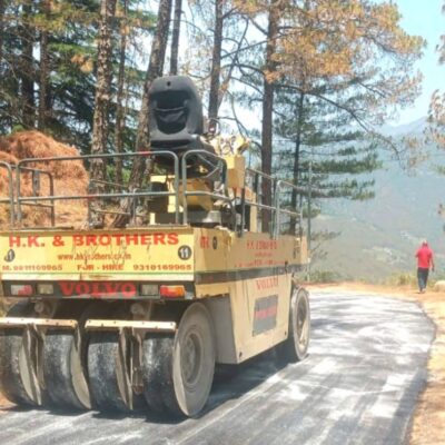 आधुनिक एफडीआर तकनीक से सुदृढ़ हो रहा करसोग का सड़क नेटवर्क
