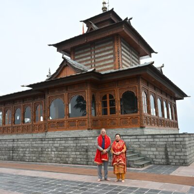 राज्यपाल ने माँ तारा देवी मंदिर में की पूजा-अर्चना