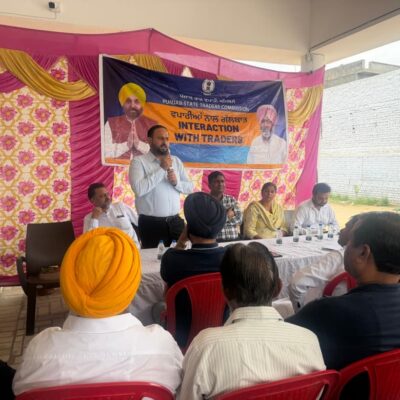 ਧੂਰੀ ਵਿਖੇ ਵਪਾਰੀਆਂ ਦੀਆਂ ਮੁਸ਼ਕਲਾਂ ਦੇ ਹੱਲ ਲਈ ਕੀਤੀ ਗਈ ਬੈਠਕ