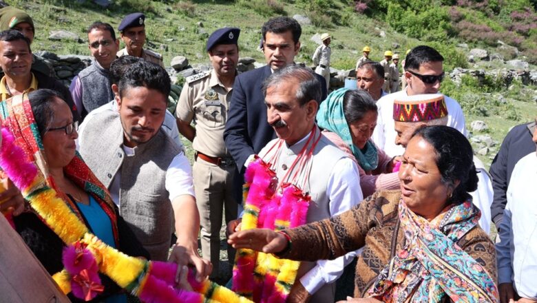 बड़ा भंगाल में मुख्यमंत्री बोले, राजनीति करने नहीं दुख-दर्द बांटने आया हूं