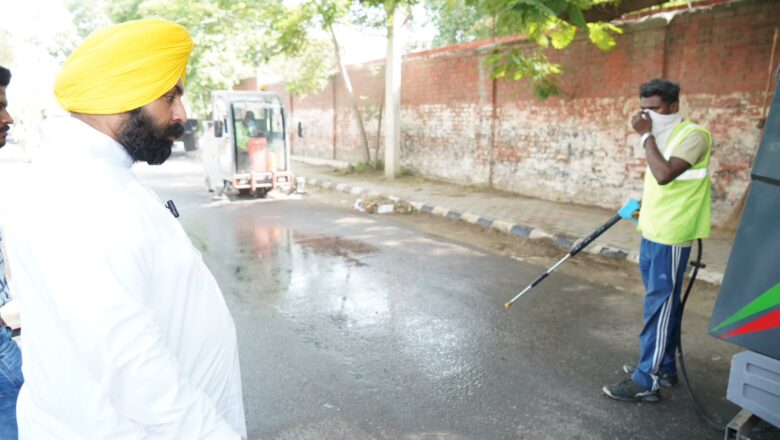 ਮਾਨ ਸਰਕਾਰ ਵੱਲੋਂ ਪਟਿਆਲਾ ਵਿੱਚ ਹਾਈਬ੍ਰਿਡ ਸਫ਼ਾਈ ਮਾਡਲ ਦਾ ਆਗ਼ਾਜ਼; ਪਟਿਆਲਾ ਨੂੰ ਪੰਜਾਬ ਦਾ ਸਭ ਤੋਂ ਸਾਫ਼-ਸੁਥਰਾ ਸ਼ਹਿਰ ਬਣਾਉਣ ਲਈ ਮਿੱਥਿਆ 30 ਦਿਨਾਂ ਦਾ ਟੀਚਾ