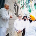 ਹਰਜੋਤ ਸਿੰਘ ਬੈਂਸ ਨੇ ਰਾਤ 1 ਵਜੇ ਅੰਮ੍ਰਿਤਸਰ ਵਿੱਚ ਸਫ਼ਾਈ ਮੁਹਿੰਮ ਦੀ ਕੀਤੀ ਅਗਵਾਈ; ਗੁਰੂ ਨਗਰੀ ਦੀਆਂ ਸੜਕਾਂ ਨੂੰ ਸਾਫ਼-ਸੁਥਰਾ ਰੱਖਣ ਲਈ ਰਾਤ 10 ਵਜੇ ਤੋਂ 2 ਵਜੇ ਤੱਕ ਚੱਲਣ ਵਾਲੀ ਸਫ਼ਾਈ ਮੁਹਿੰਮ ਦਾ ਕੀਤਾ ਆਗ਼ਾਜ਼