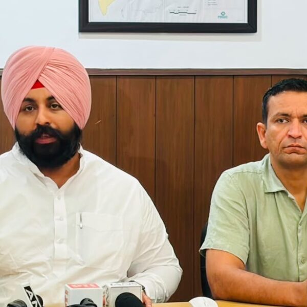 ਹਰਜੋਤ ਸਿੰਘ ਬੈਂਸ ਵੱਲੋਂ “ਮਿਸ਼ਨ ਕਲੀਨ ਪੰਜਾਬ” ਦੀ ਸ਼ੁਰੂਆਤ; ਸਾਰੇ ਐਮ.ਸੀ. ਅਧਿਕਾਰੀ ਰੋਜ਼ਾਨਾ ਸਵੇਰੇ 7 ਤੋਂ 8 ਵਜੇ ਤੱਕ ਫ਼ੀਲਡ ਵਿੱਚ ਹੋਣਗੇ