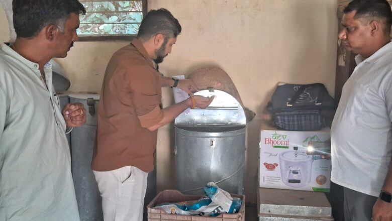 उपायुक्त अपूर्व देवगन पहुंचे ‘अपना विद्यालय’, राजकीय वरिष्ठ माध्यमिक पाठशाला द्रंग का किया निरीक्षण