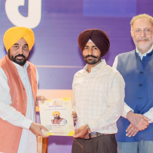 ਮੁੱਖ ਮੰਤਰੀ ਭਗਵੰਤ ਮਾਨ ਨੇ ਹੋਰ 523 ਨੌਜਵਾਨਾਂ ਨੂੰ ਸੌਂਪੇ ਨਿਯੁਕਤੀ ਪੱਤਰ; ਕਿਹਾ, ‘ਆਪ’ ਸਰਕਾਰ ਨੇ ਪਾਰਦਰਸ਼ੀ ਅਤੇ ਯੋਗਤਾ-ਆਧਾਰਤ ਭਰਤੀਆਂ ਰਾਹੀਂ 67,563 ਸਰਕਾਰੀ ਨੌਕਰੀਆਂ ਦਿੱਤੀਆਂ