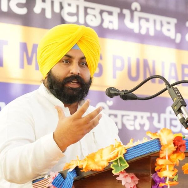 ਮੁਕਤਸਰ ਸਾਹਿਬ ਵਿਖੇ ‘ਬ੍ਰਾਈਟ ਮਾਈਂਡਜ਼ ਪੰਜਾਬ’ ਤਹਿਤ 1050 ਤੋਂ ਵੱਧ ਹੋਣਹਾਰ ਵਿਦਿਆਰਥੀਆਂ ਦਾ ਸਨਮਾਨ