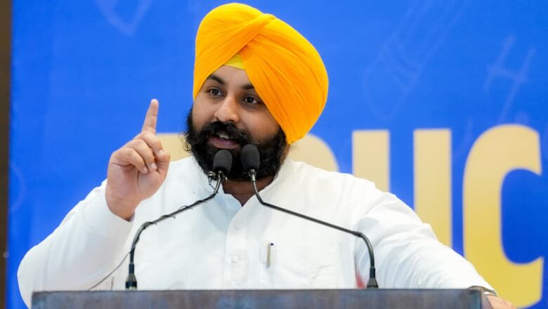ਪੰਜਾਬ ਸਿੱਖਿਆ ਕ੍ਰਾਂਤੀ: ਭਗਵੰਤ ਮਾਨ ਸਰਕਾਰ ਵੱਲੋਂ ਨੀਟ, ਜੇ.ਈ.ਈ. ਪ੍ਰੀਖਿਆਵਾਂ ਦੇ ਸ਼ਾਨਦਾਰ ਨਤੀਜਿਆਂ ਲਈ 300 ਤੋਂ ਵੱਧ ਪ੍ਰਿੰਸੀਪਲਾਂ ਦਾ ਸਨਮਾਨ