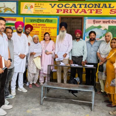 ਨੋਡਲ ਅਫ਼ਸਰ ਸਵੀਪ ਵੱਲੋਂ ਵੱਖ-ਵੱਖ ਸਕੂਲਾਂ ‘ਚ ਬਣੇ ਬੂਥਾਂ ਦਾ ਦੌਰਾ