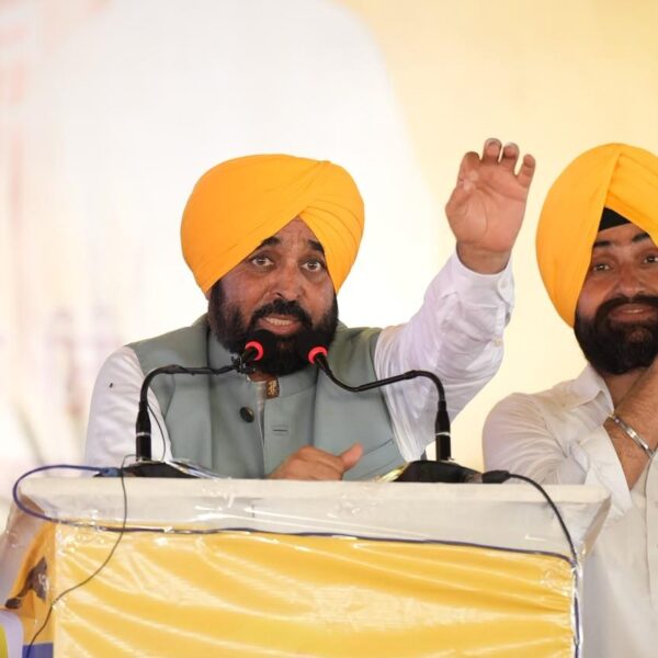ਲੋਕਾਂ ਦੇ ਸਹਿਯੋਗ ਨਾਲ ਪੰਜਾਬ ਨੂੰ ਹਰੇਕ ਖ਼ੇਤਰ ਵਿੱਚ ਨੰਬਰ ਇਕ ਬਣਾਉਣ ਦਾ ਸਫ਼ਰ ਜਾਰੀ ਰਹੇਗਾ: ਮੁੱਖ ਮੰਤਰੀ ਭਗਵੰਤ ਸਿੰਘ ਮਾਨ