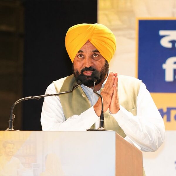 ਈ-20 ਪੈਟਰੋਲ ਕਾਰਨ ਦੇਸ਼ ਭਰ ਦੇ ਲੋਕਾਂ ਨੂੰ ਆਪਣੇ ਵਾਹਨਾਂ ਵਿੱਚ ਸਮੱਸਿਆਵਾਂ ਦਾ ਸਾਹਮਣਾ ਕਰਨਾ ਪੈ ਰਿਹਾ ਹੈ: ਮੁੱਖ ਮੰਤਰੀ ਭਗਵੰਤ ਸਿੰਘ ਮਾਨ