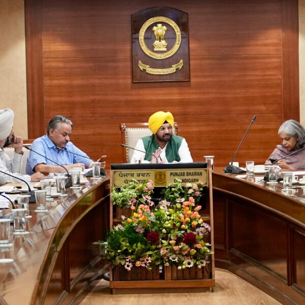ਹਰਭਜਨ ਸਿੰਘ ਈ.ਟੀ.ਓ. ਨੇ ਪੰਜਾਬ ਭਰ ਦੇ ਸੜਕ ਵਿਕਾਸ ਕਾਰਜਾਂ ਦਾ ਲਿਆ ਜਾਇਜ਼ਾ,ਮਾਨਸੂਨ ਸੀਜ਼ਨ ਵਿੱਚ ਸੜਕੀ ਆਵਾਜਾਈ ਨਿਰਵਿਘਨ ਚਲਾਈ ਰੱਖਣ ਦੇ ਦਿੱਤੇ ਨਿਰਦੇਸ਼