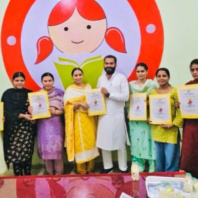 ਫਾਜ਼ਿਲਕਾ ਦੇ ਵਿਧਾਇਕ ਨੇ ਇਸਤਰੀ ਤੇ ਬਾਲ ਵਿਕਾਸ ਵਿਭਾਗ ਵੱਲੋਂ ਭਰਤੀ ਆਂਗਣਵਾੜੀ ਵਰਕਰਾਂ ਨੂੰ ਦਿੱਤੇ ਨਿਯੁਕਤੀ ਪੱਤਰ