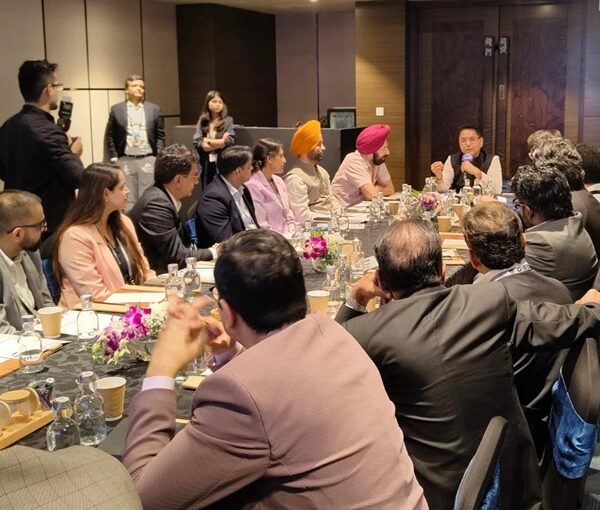 ਪੰਜਾਬ ਨੇ ਮੋਹਾਲੀ ਨੂੰ ਉੱਤਰੀ ਭਾਰਤ ਦੇ ਅਗਲੇ ਜੀਸੀਸੀ ਹੱਬ ਵਜੋਂ ਕੀਤਾ ਪੇਸ਼: ਅਮਨ ਅਰੋੜਾ ਨੇ ਬੈਂਗਲੁਰੂ ਵਿੱਚ ਵਿਸ਼ਵ ਭਰ ਦੀਆਂ ਦਿੱਗਜ ਕੰਪਨੀਆਂ ਨੂੰ ਸੂਬੇ ਵਿੱਚ ਨਿਵੇਸ਼ ਲਈ ਕੀਤਾ ਆਕਰਸ਼ਿਤ