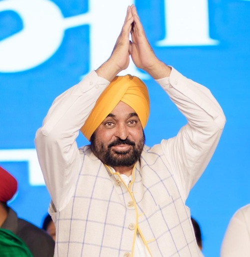 ਮੁੱਖ ਮੰਤਰੀ ਭਗਵੰਤ ਸਿੰਘ ਮਾਨ ਨੇ ਪੰਜਾਬ ਦੀਆਂ ਔਰਤਾਂ ਦੇ ਖਾਤਿਆਂ ਵਿੱਚ ਇੱਕ ਵਾਰ ਫਿਰ ਪਾਈ ਸਨਮਾਨ ਰਾਸ਼ੀ